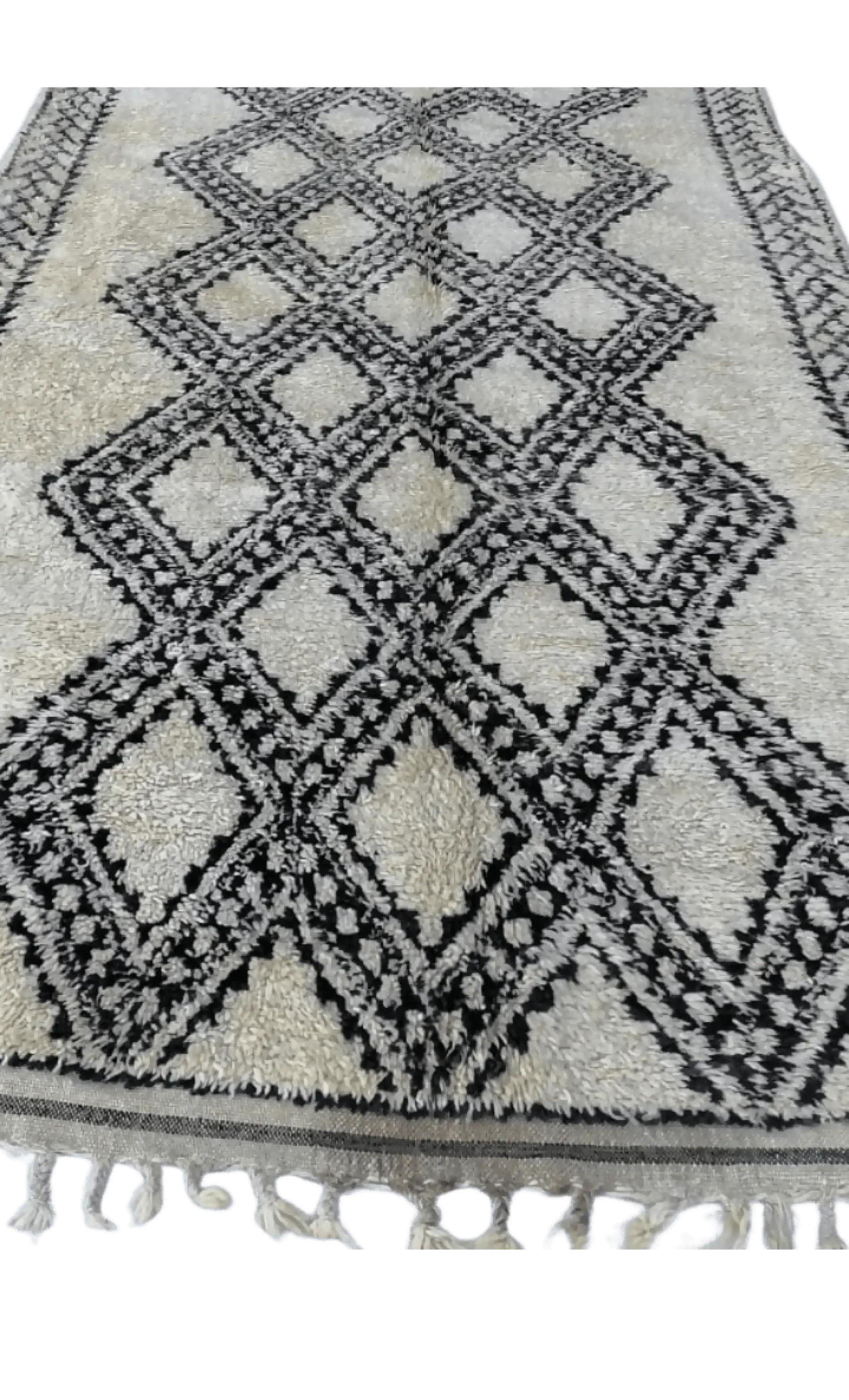 Beni Ouarain Rug | Ivory | Diamond Pattern | 180x220cm | Handmade - 180x220cm - Rugs